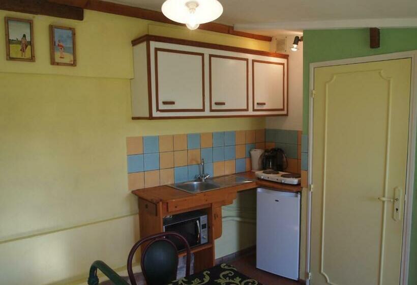 침실 1개 주택, Chambres Et Tables D Hôtes à L Auberge Touristique