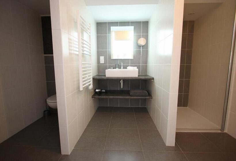 四人标准间, Domaine De La Courillère