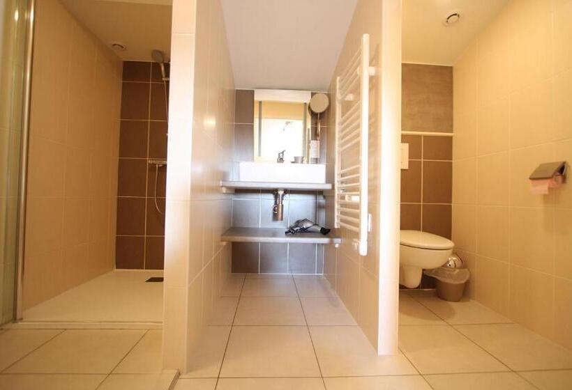 家庭间, Domaine De La Courillère