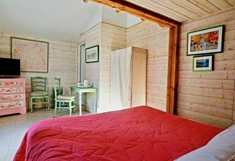 家庭套房, La Longère