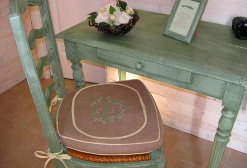 家庭套房, La Longère