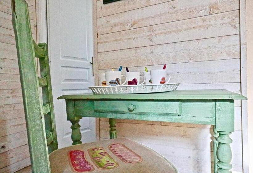 家庭套房, La Longère