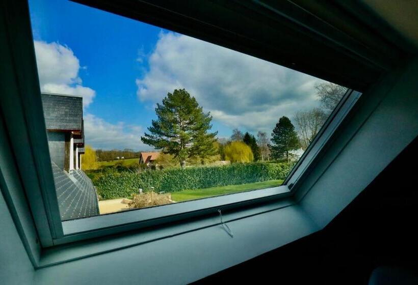 标准间, La Longère