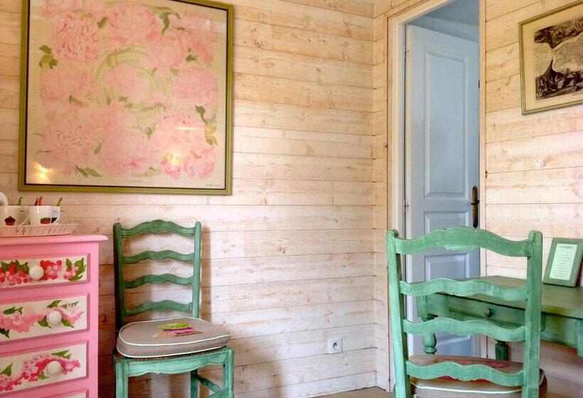 家庭套房, La Longère