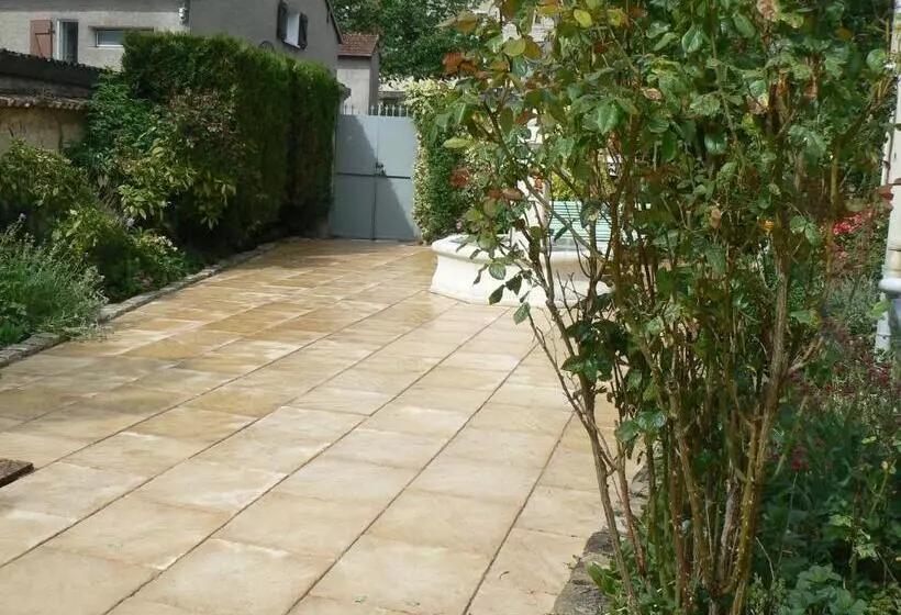 Superior-sviitti, La Maison De L Etang