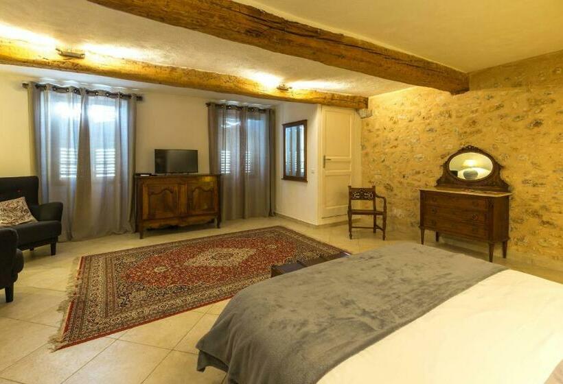 컴포트 룸, Moulin Sainte Anne