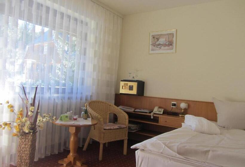 Номер Стандарт Индивидуальный, Ferienhotel Schwarzwälder Hof