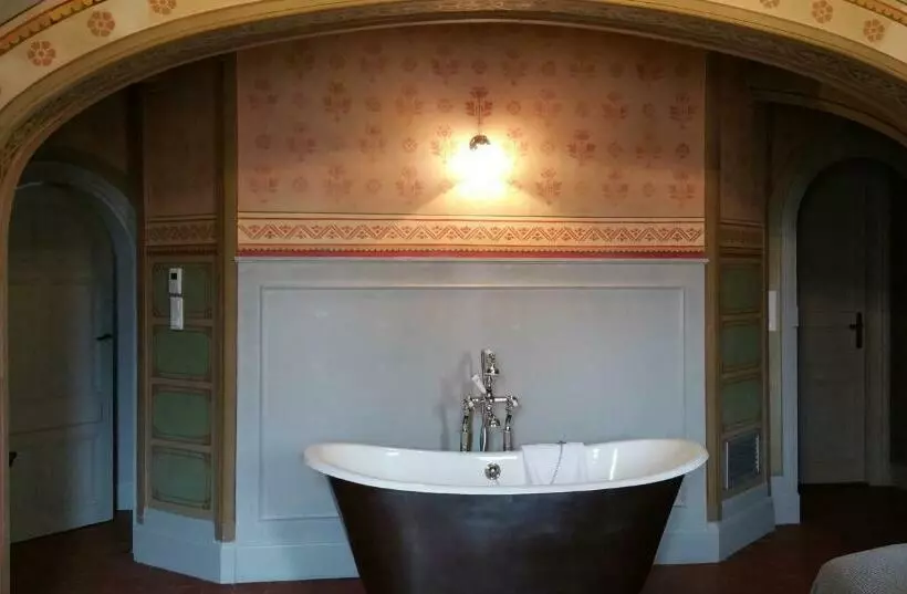 スーペリアールーム, Château St Pierre De Serjac