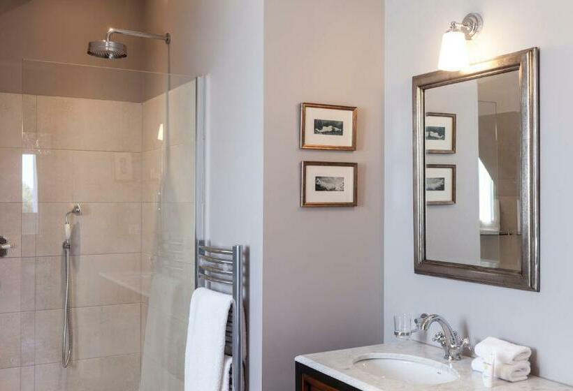 חדר סטנדרט, Château St Pierre De Serjac