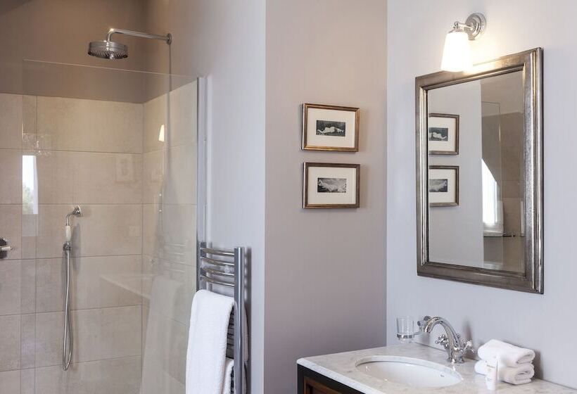 חדר סטודיו סטנדרד, Château St Pierre De Serjac