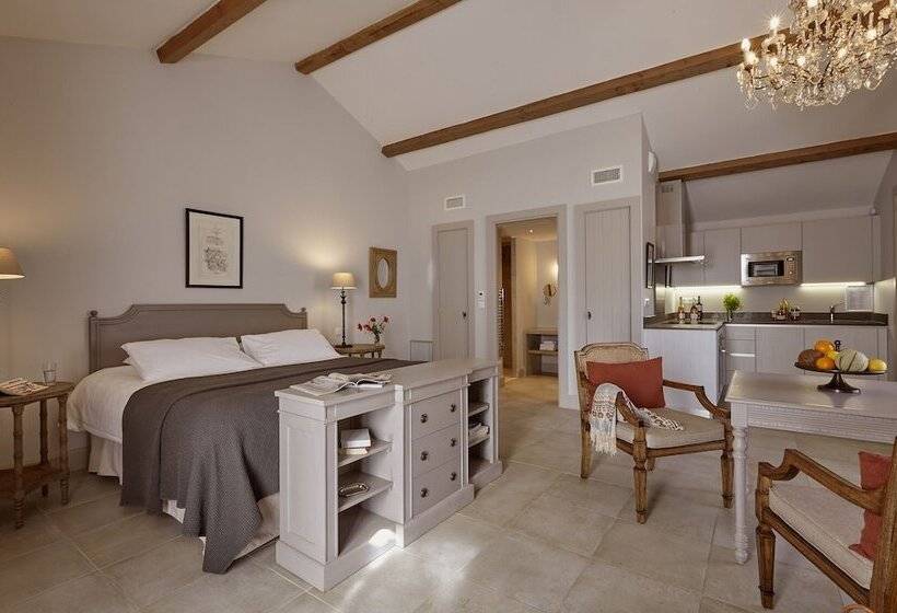 חדר סטודיו סטנדרד, Château St Pierre De Serjac