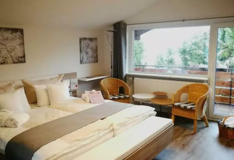 Deluxe-huone Parveke, Ferienhotel Schwarzwälder Hof