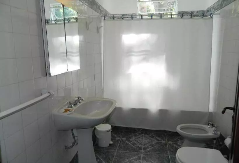 スタンダードトリプルルーム, Hostal El Cerrito San Lorenzo