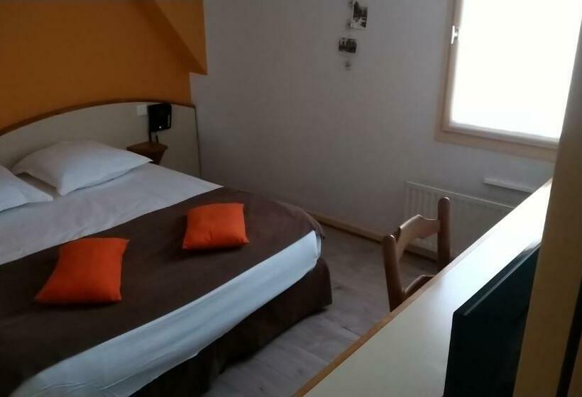 Номер Стандарт, Hôtel Les Vignes Rouges