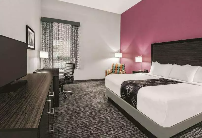 身障者適用キングサイズベッドルーム, La Quinta By Wyndham Dallas Grand Prairie North