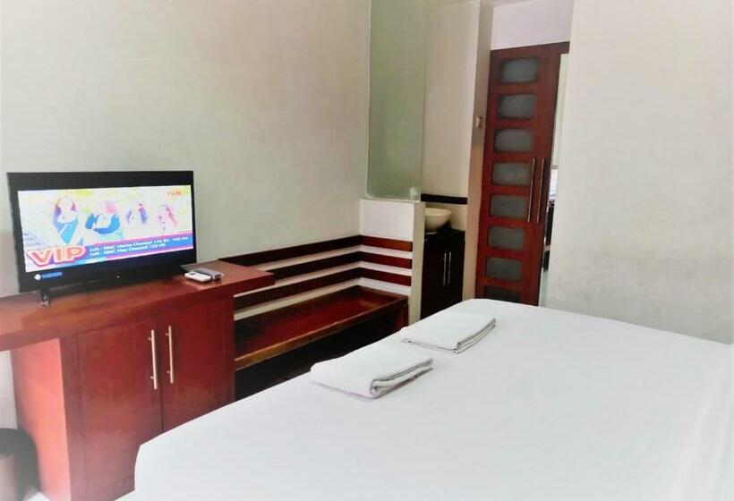 Номер Superior, N Hotel Harmoni Jakarta