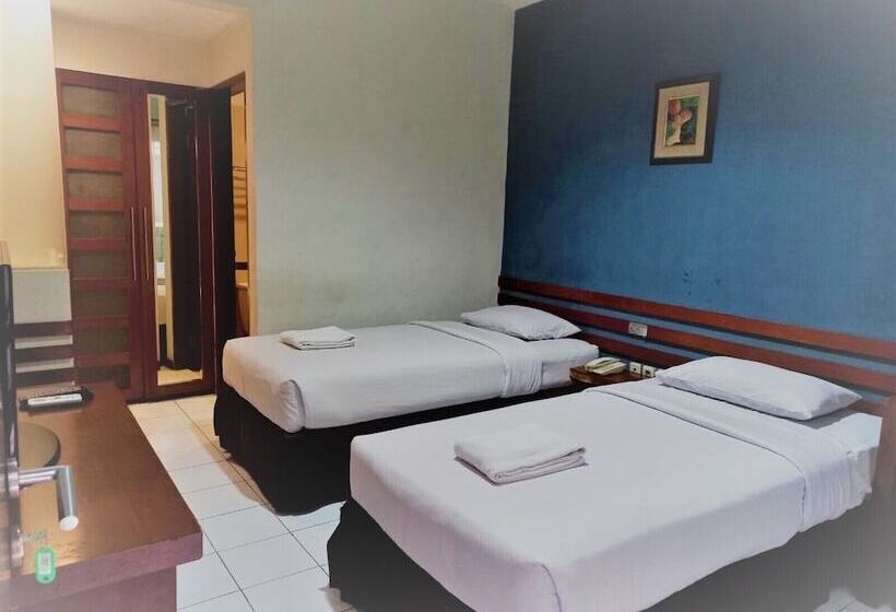 Номер Superior, N Hotel Harmoni Jakarta