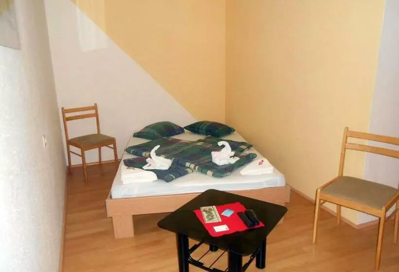 スタンダード４人部屋, Pension Stechlinsee