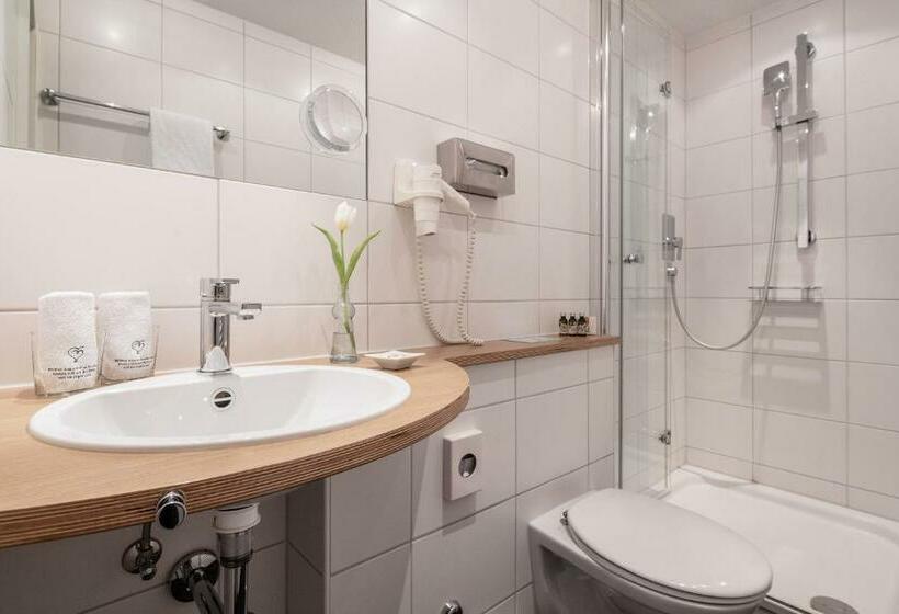 Полулюкс Вид на Озеро, Villa Neugarten