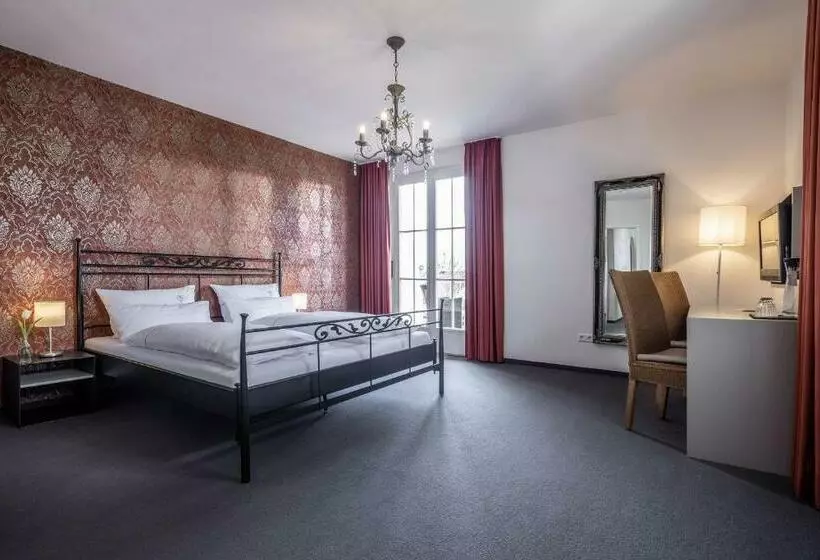 湖の見えるジュニアスイート, Villa Neugarten