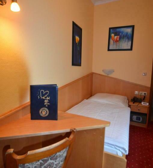 标准单人间, Zwei Mohren