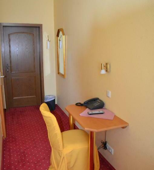 标准单人间, Zwei Mohren