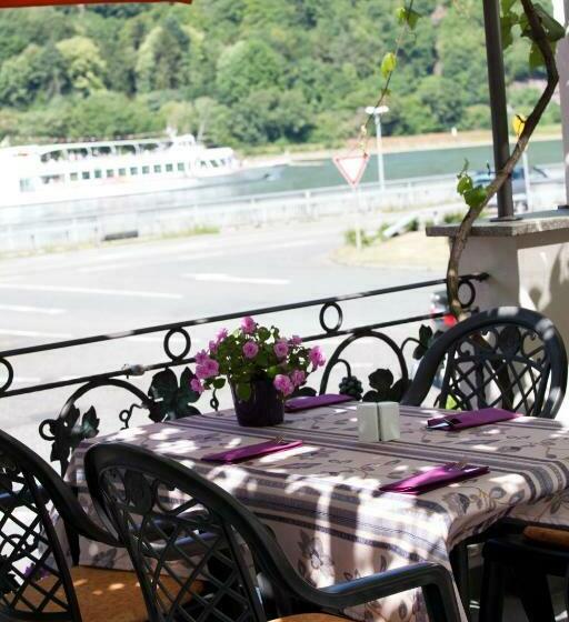 标准间, Zwei Mohren