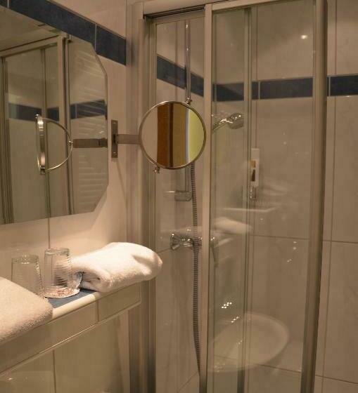 标准间, Zwei Mohren