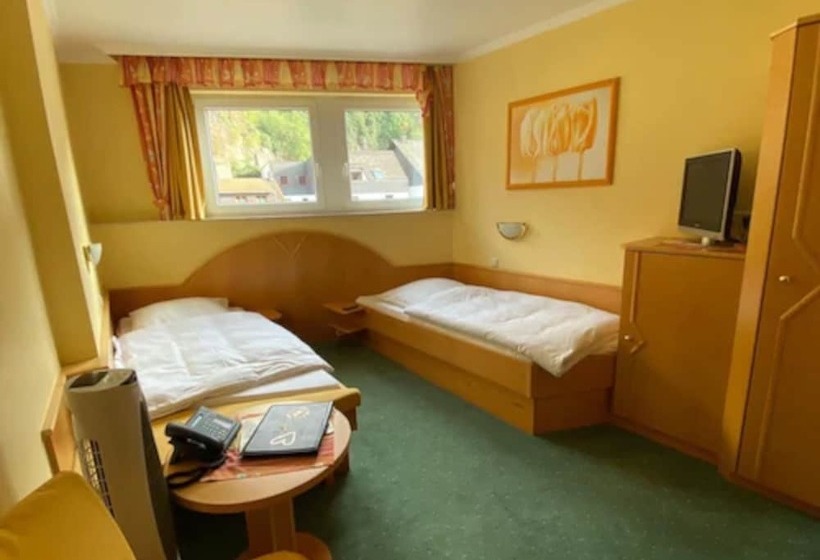 标准间, Zwei Mohren