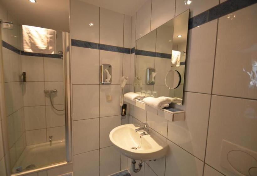 家庭间, Zwei Mohren