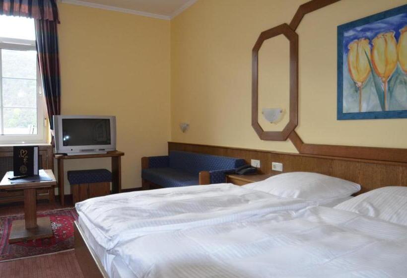 家庭间, Zwei Mohren