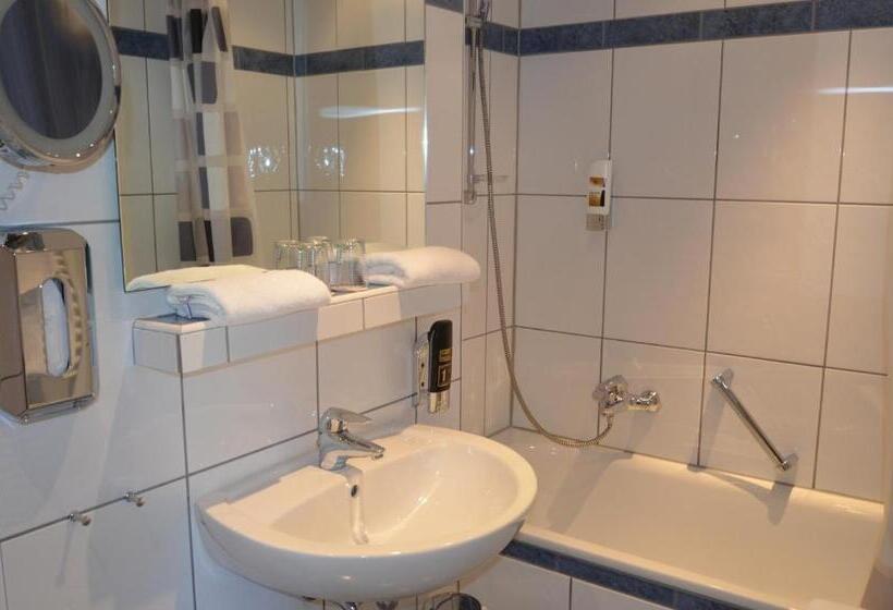 舒适型房间, Zwei Mohren