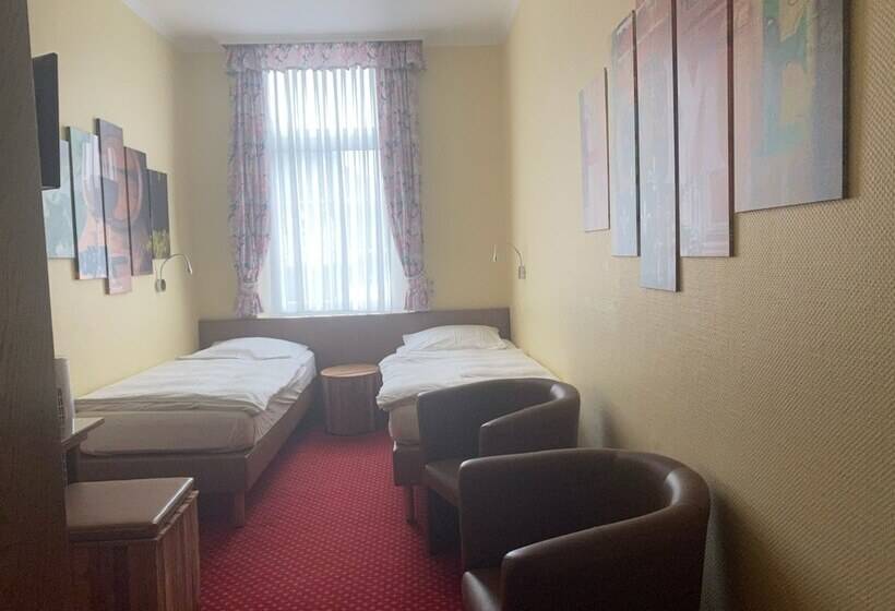 标准间, Zwei Mohren