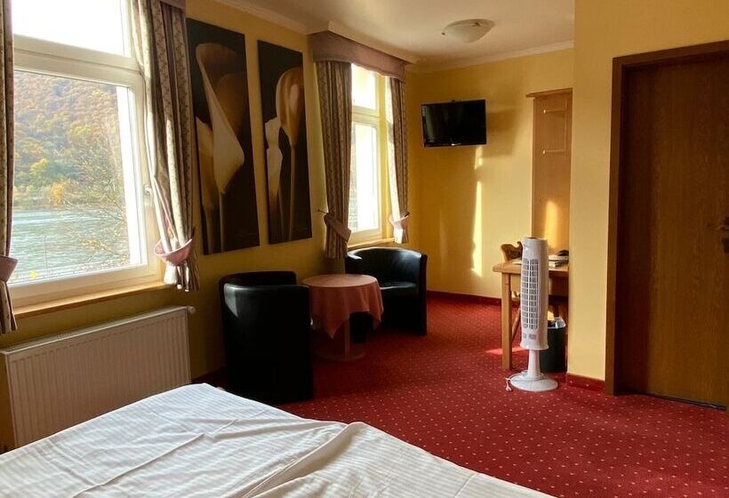 舒适型房间, Zwei Mohren