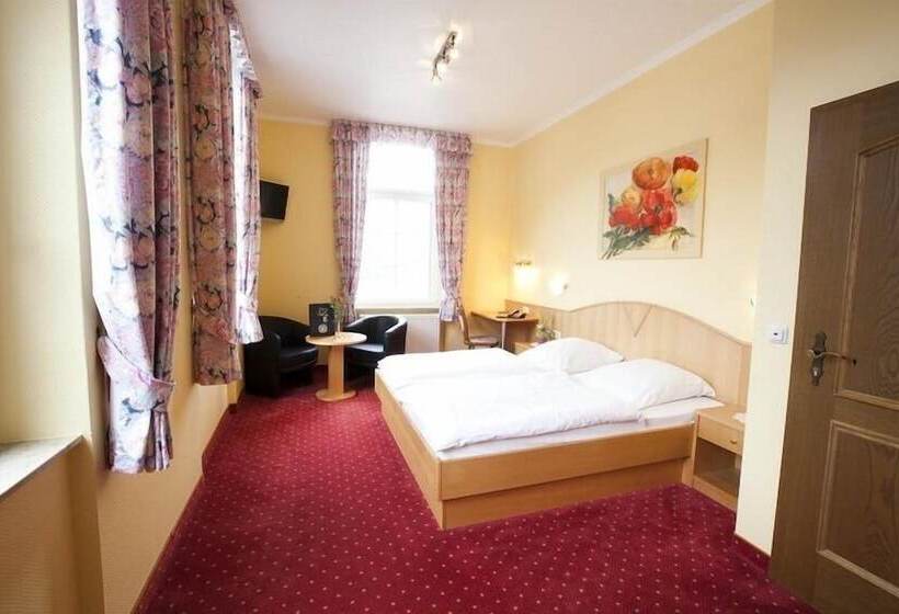 舒适型房间, Zwei Mohren