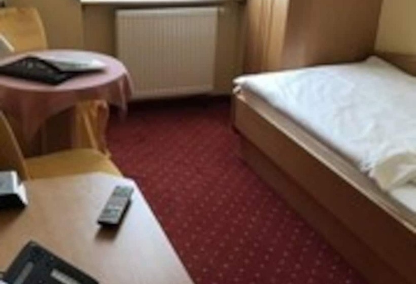 标准单人间, Zwei Mohren