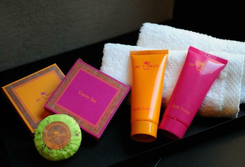 اتاق لوکس, Benci House