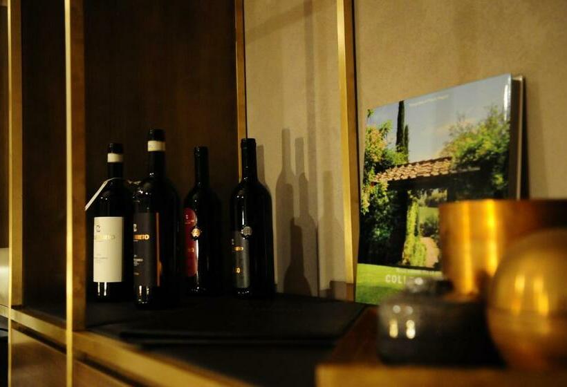 اتاق لوکس, Benci House