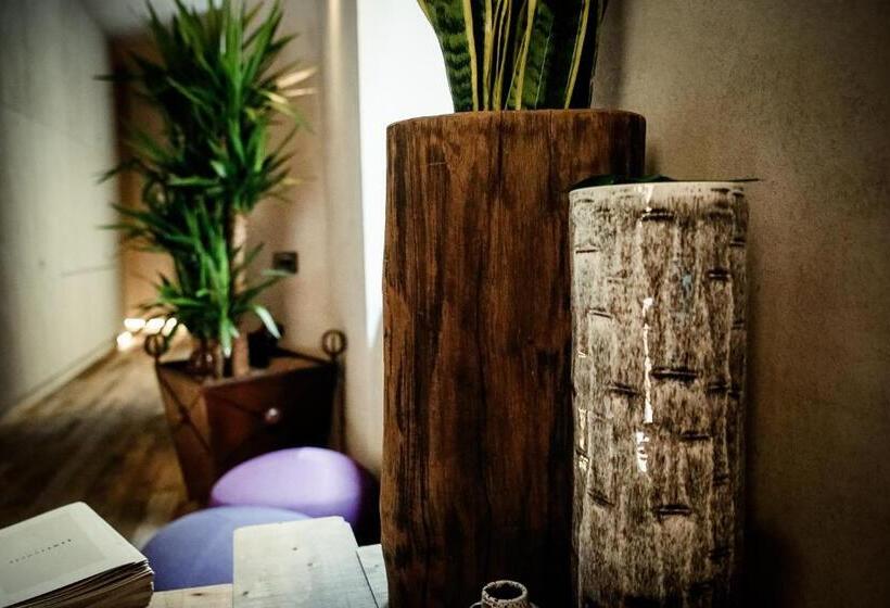 اتاق سوپریور, Benci House