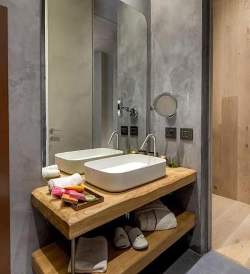 اتاق سوپریور, Benci House