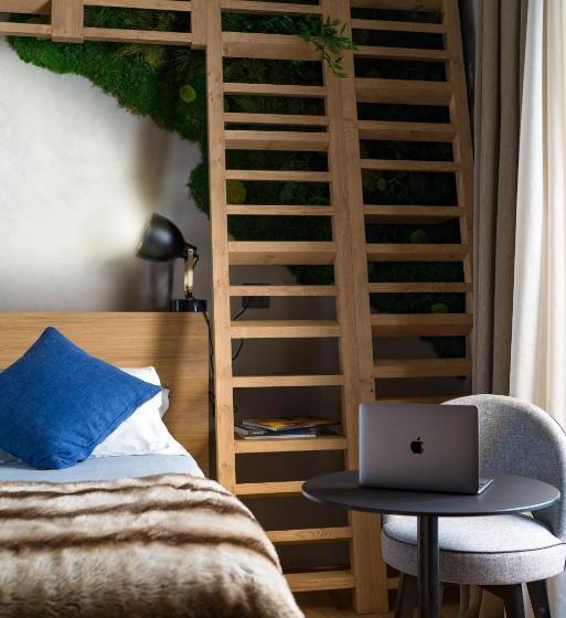 اتاق سوپریور, Benci House