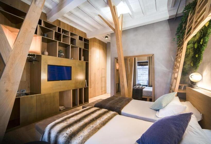 اتاق سوپریور, Benci House