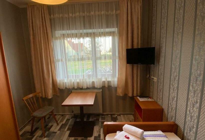 Индивидуальный Номер Классика, Schröder S Motel