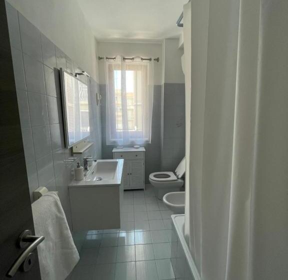 اتاق استاندارد سه نفره, B&b Le Rose