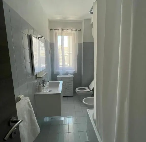 اتاق استاندارد سه نفره, B&b Le Rose