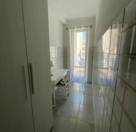 اتاق لوکس با تخت بزرگ, B&b Le Rose