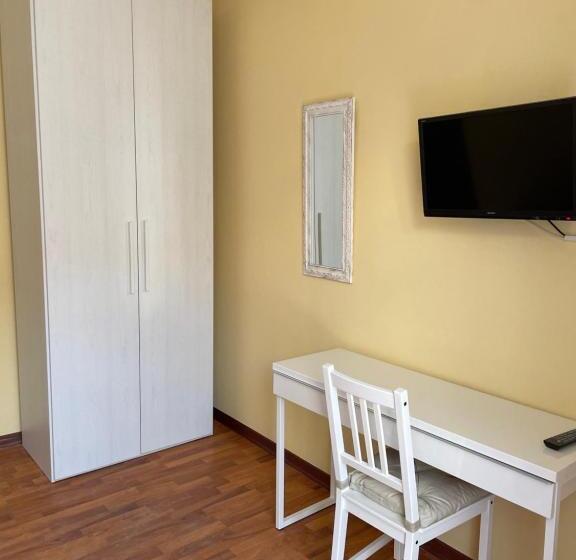 اتاق لوکس با تخت بزرگ, B&b Le Rose