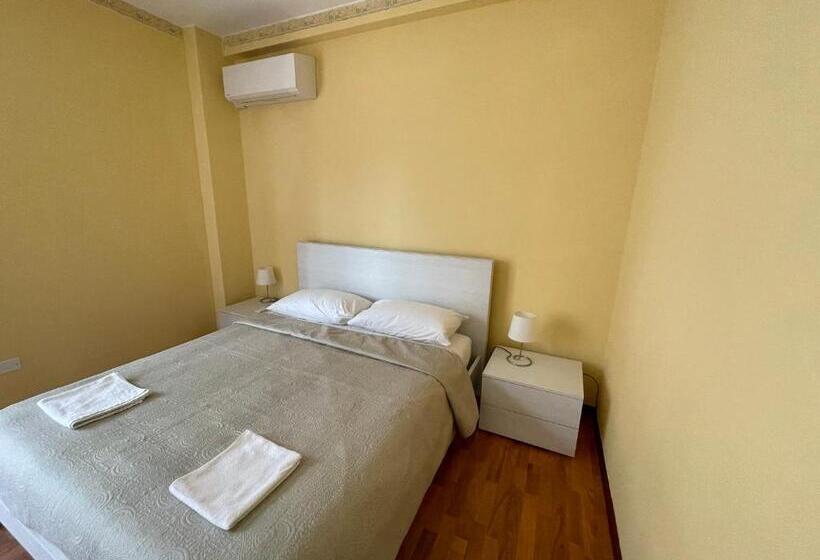 اتاق لوکس با تخت بزرگ, B&b Le Rose