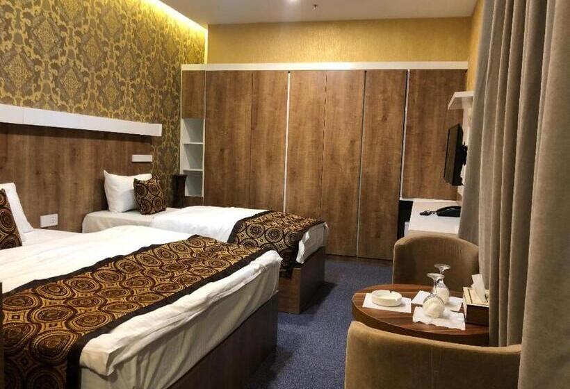 اتاق خانوادگی, Al Jawahiri