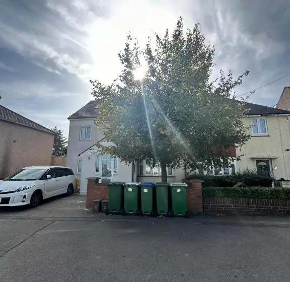 デラックスルーム, Luxury Ensuite Studio In Crayford Dartford Bexley London With Full Kitchen And Side Garden Alleyway